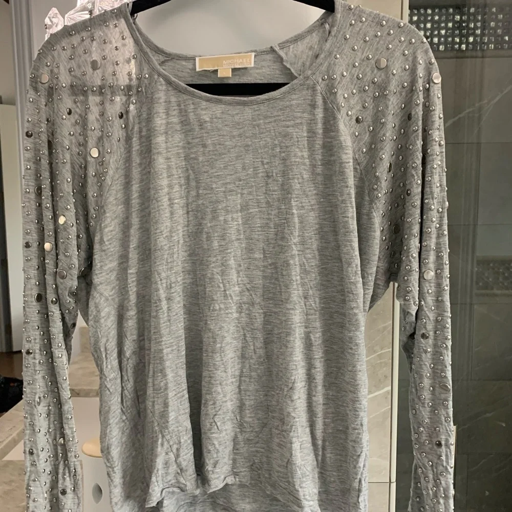 MICHAEL KORS Top with Studded Sleeves - Picture 1 of 7